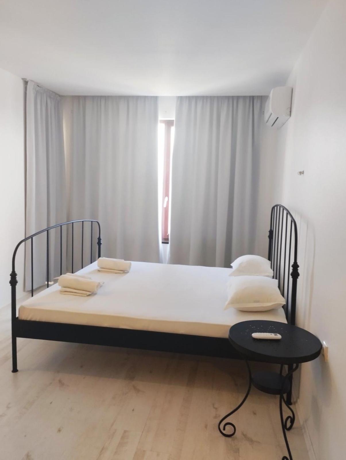 Golden Sands Rentals Apartments 外观 照片