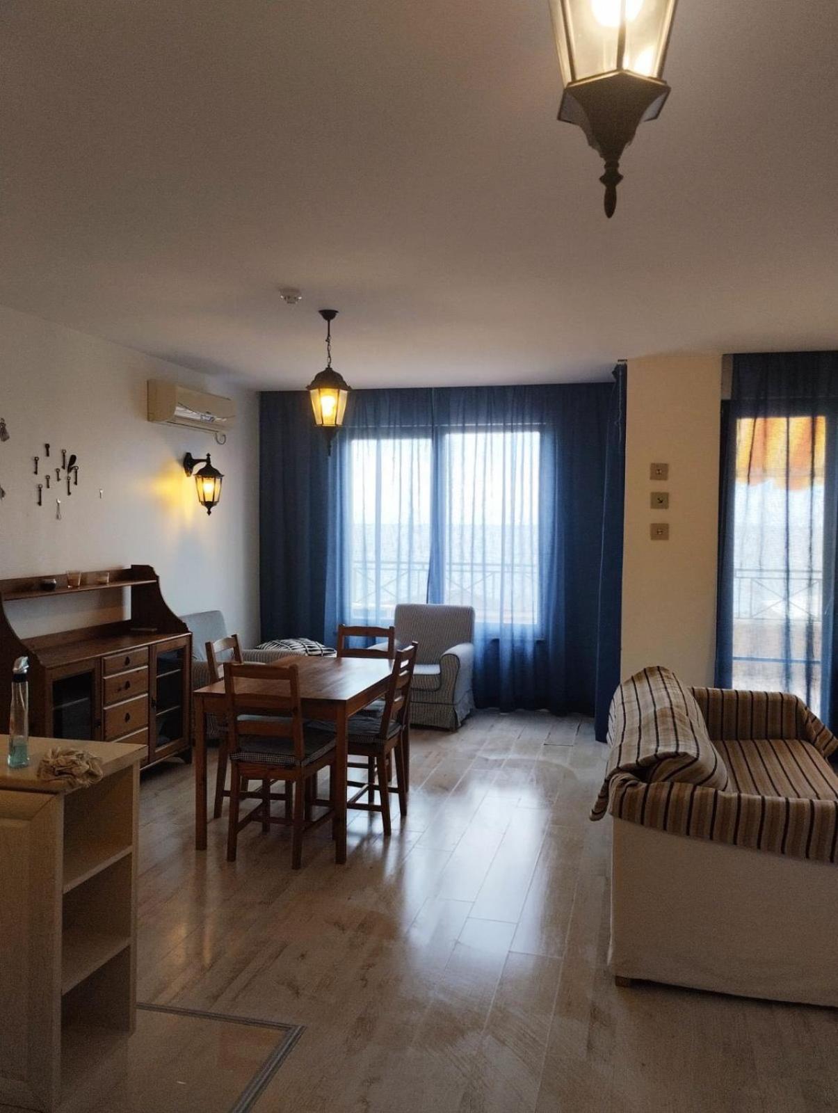 Golden Sands Rentals Apartments 外观 照片