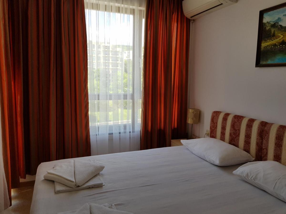Golden Sands Rentals Apartments 外观 照片