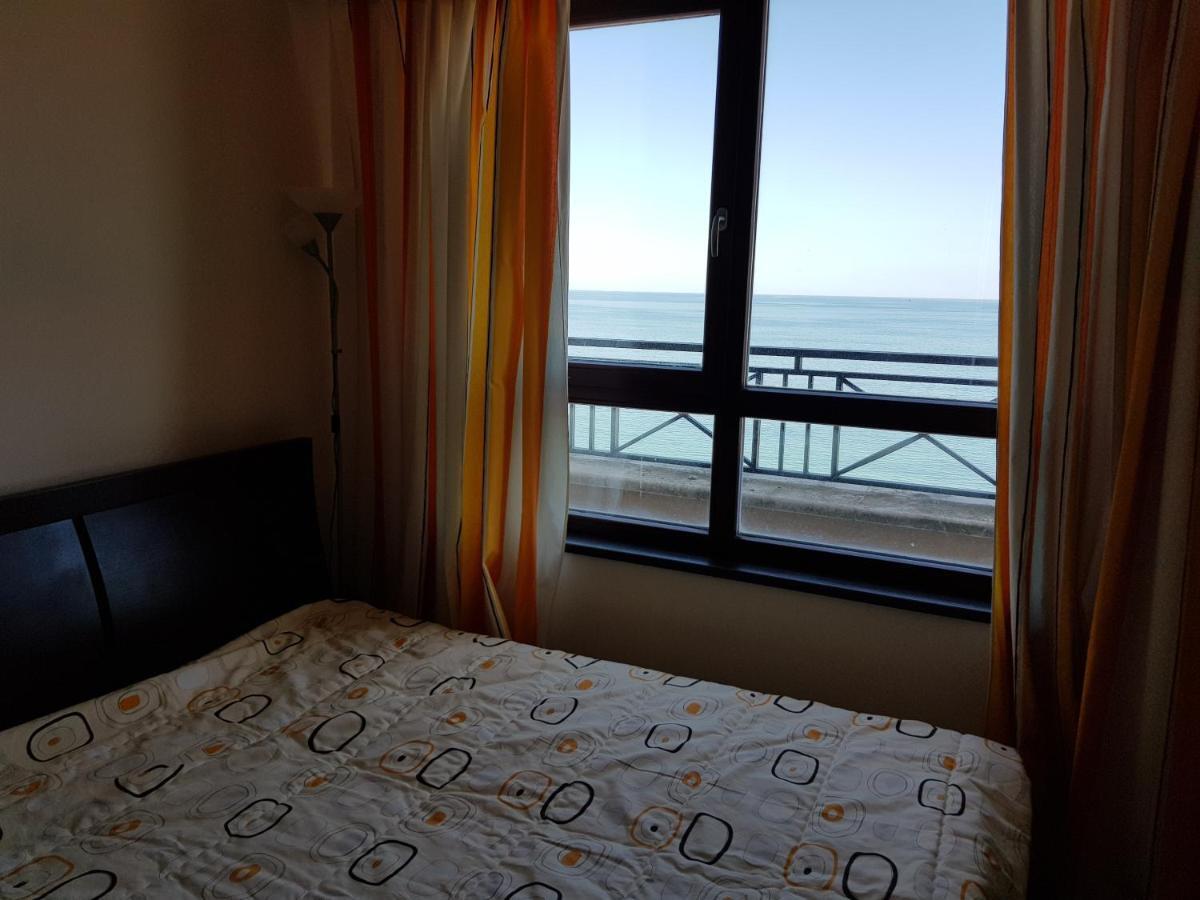 Golden Sands Rentals Apartments 外观 照片